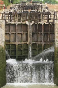 The first lock of Fonseranes is opening