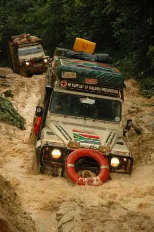 A Kingsley Holgate expedition across Africa with the trusted Land Rovers, photo by the Kingsley Holgate Foundation